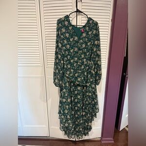 Vince Camuto Green V-Neck Bishop Sleeve Dress